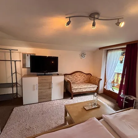 Haus Heinzen بيت ضيافة
